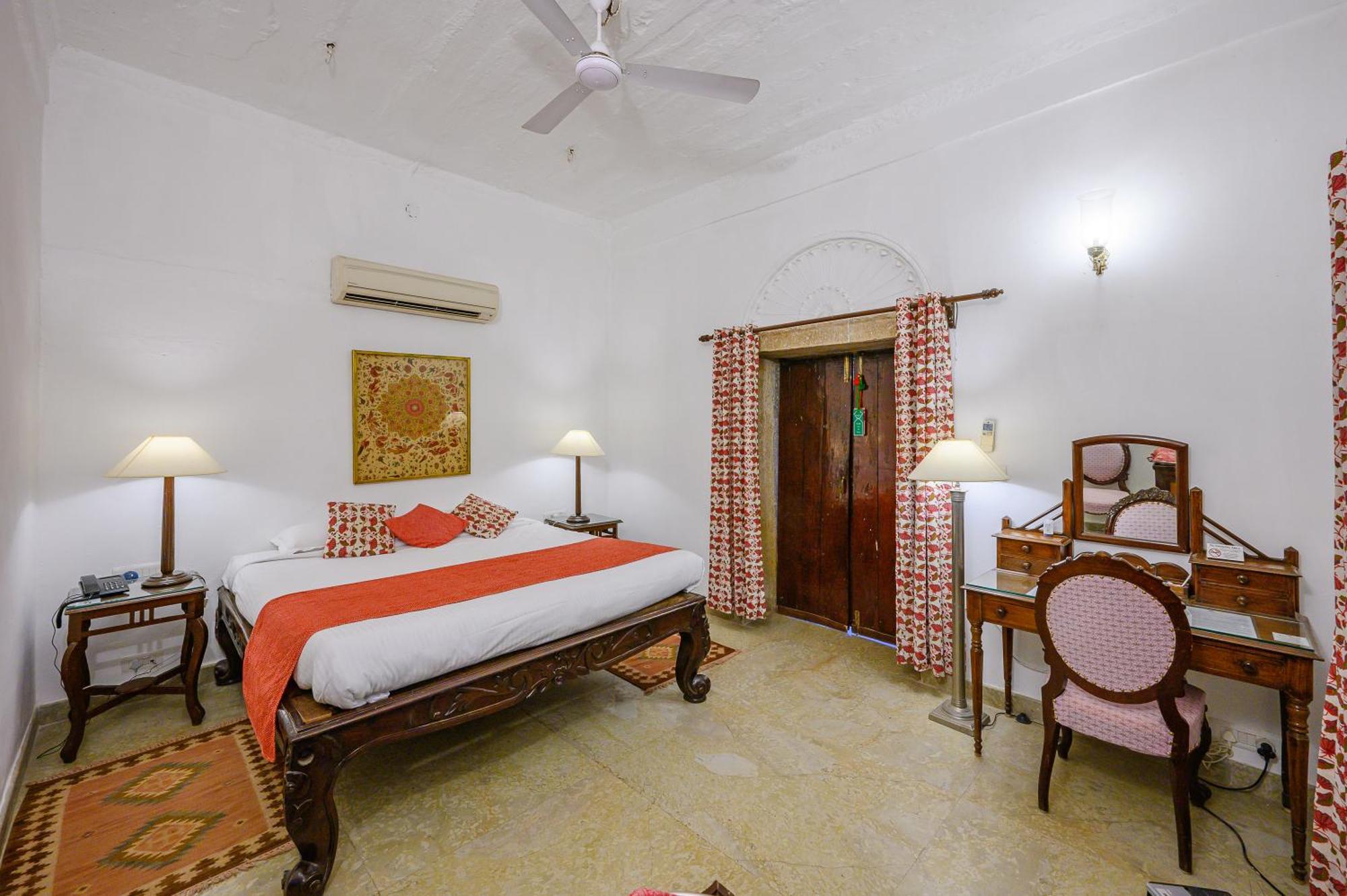 Hotel Neemrana'S - Deo Bagh Gwalijar Zewnętrze zdjęcie