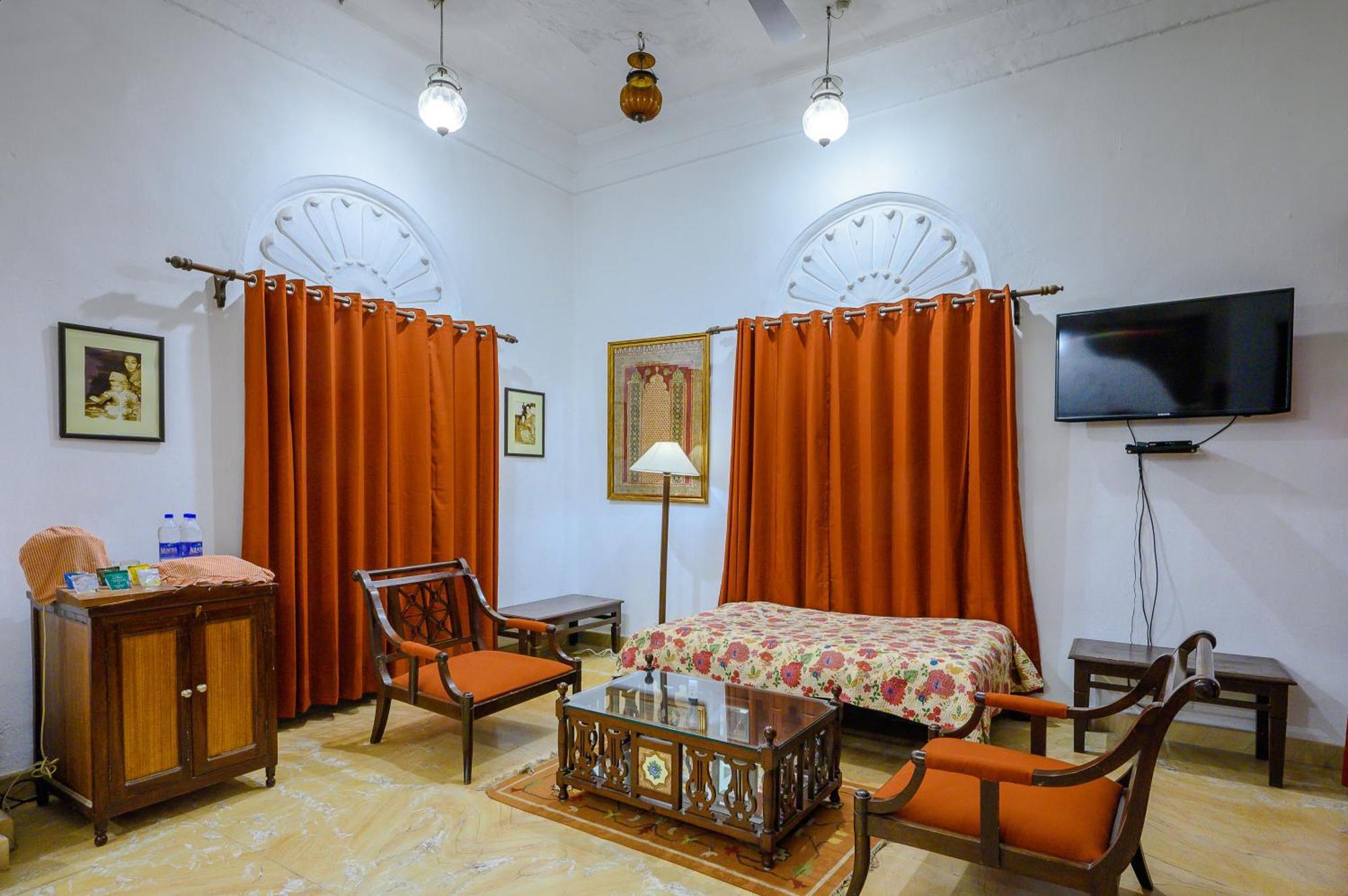 Hotel Neemrana'S - Deo Bagh Gwalijar Zewnętrze zdjęcie