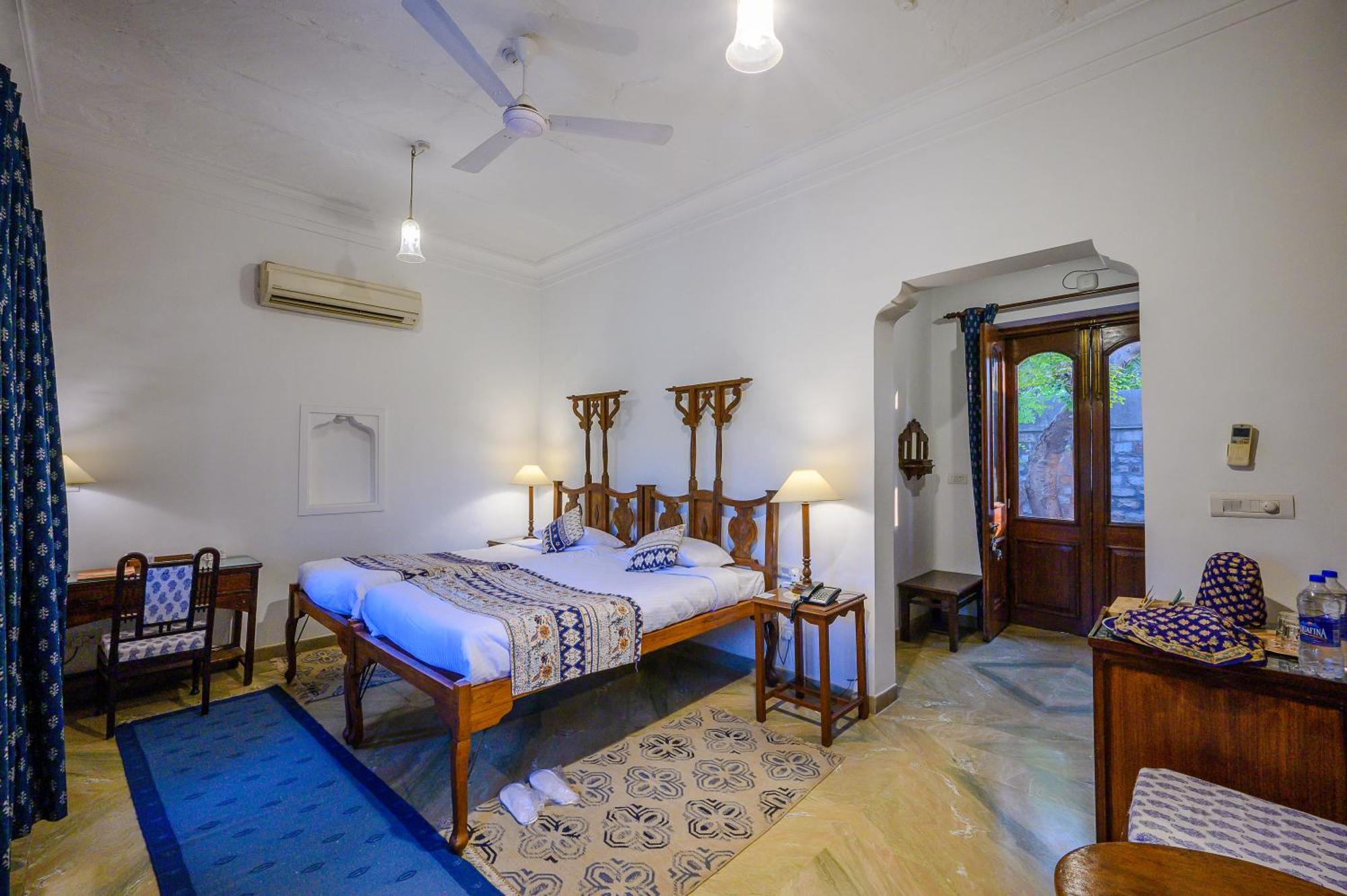 Hotel Neemrana'S - Deo Bagh Gwalijar Zewnętrze zdjęcie