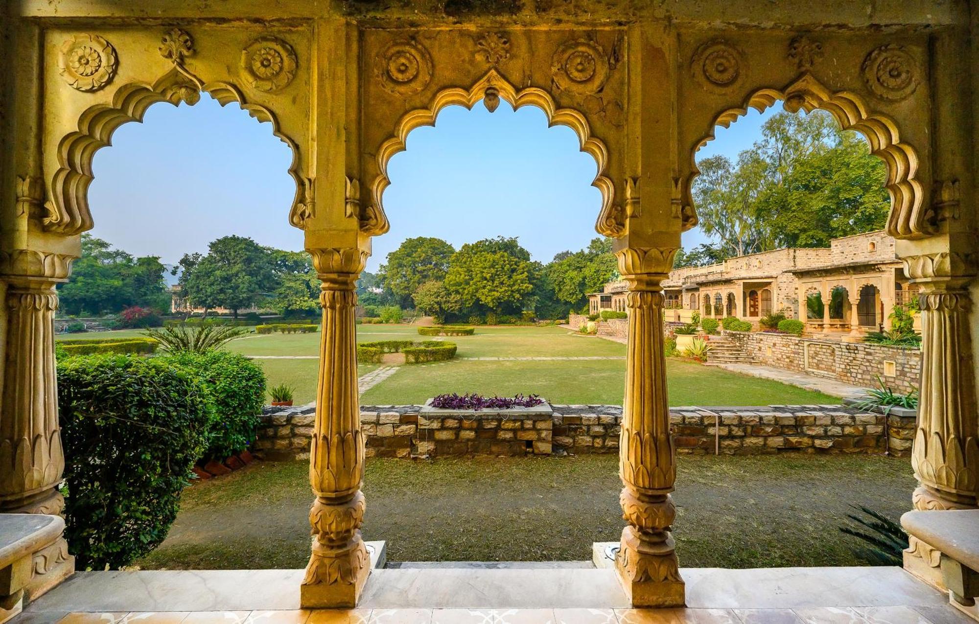 Hotel Neemrana'S - Deo Bagh Gwalijar Zewnętrze zdjęcie